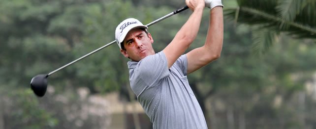 LIMA, PERÚ ENERO 15, 2014: El mexicano Rodolfo Cazaubón en acción durante la segunda ronda del primer Torneo de Clasificación para la temporada 2014 del NEC Series-PGA TOUR Latinoamérica en el Country Club La Planicie en Lima, Perú. (Walter Mendiola/PGA TOUR)
