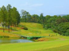 Price se separa por uno en el Web.com Panamá Claro