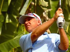 Price se separa por uno en el Web.com Panamá Claro