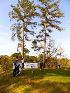 Price se separa por uno en el Web.com Panamá Claro