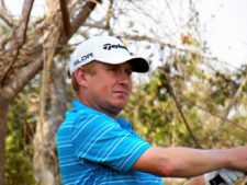 Price se separa por uno en el Web.com Panamá Claro