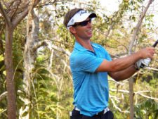 Price se separa por uno en el Web.com Panamá Claro