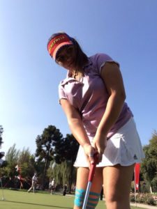 María A. Merchán en el putting green (cortesía www.santiago2014.cl)