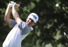 SANTIAGO, CHILE (NOV. 14, 2014) - El mexicano Armando Favela pega su tiro de salida en el hoyo 9 durante la segunda ronda del Hyundai - BBVA 88° Abierto de Chile en el Club de Golf Los Leones. (Enrique Berardi/PGA TOUR)