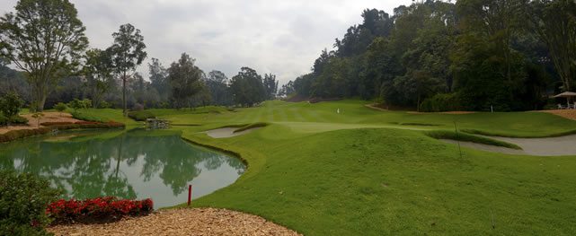 BOGOTA, COLOMBIA - MARZO 18: Vista del hoyo 18, par-cuatro de 473 yardas, del Club Los Lagartos en Bogota, Colombia. El campo es sede esta semana del 68º Avianca Colombia Open presentado por Arturo Calle, evento inaugural de la temporada 2015 del PGA TOUR Latinoamérica. (Enrique Berardi/PGA TOUR)