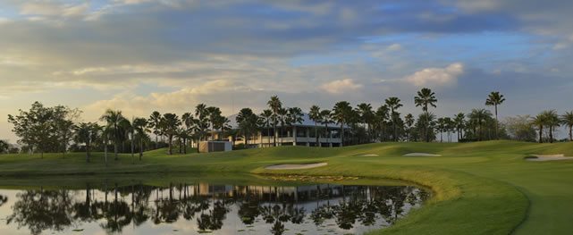 The Optimist International Junior Golf Championship Qualifier presentado por Greg Norman Champions Golf Academy & Tony Meechai Golf Academy.Club-house-Hole-18 (cortesía www.golfinakingdom.com)