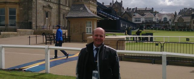 Velio Spano, Director Ejecutivo de la Asociación Argentina de Golf, en el Old Course de St Andrews.