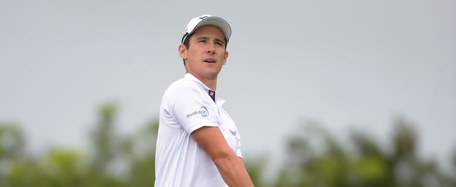 MERIDA, MEXICO - OCT. 17, 2015: Daniel Stapff de Brasil pega su segundo tiro desde el fairway del hoyo 1 la tarde de este sábado en la tercera ronda del Mundo Maya Open presentado por Heineken, evento del PGA TOUR Latinoamérica que se desarrolla en el Yucatán Country Club en Mérida, Yucatán, México. (Enrique Berardi/PGA TOUR)