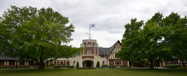 BUENOS AIRES, ARGENTINA - NOV. 4, 2015: La casa club del Jockey Club, sede del 110° VISA Open de Argentina presentado por OSDE. El decimoquinto torneo de la temporada 2015 del PGA TOUR Latinoamérica dará inicio aquí este jueves. (Enrique Berardi/PGA TOUR)