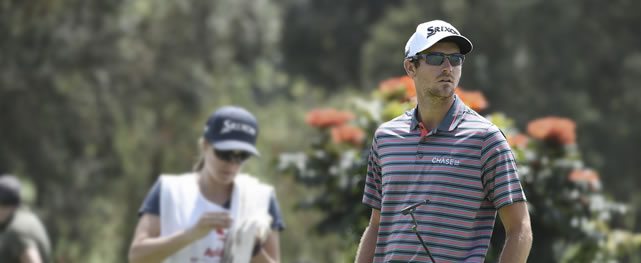 MEDELLIN, COLOMBIA - FEBRUARY 27: Justin Hueber chips onto the 10th hole green round of the PGA TOUR Latinoamerica 69 Avianca Colombia Open presentado por BBVA at Club Campestre de Medellin on February 27, 2016 in Medellin, Colombia (Enrique Berardi/PGA TOUR)