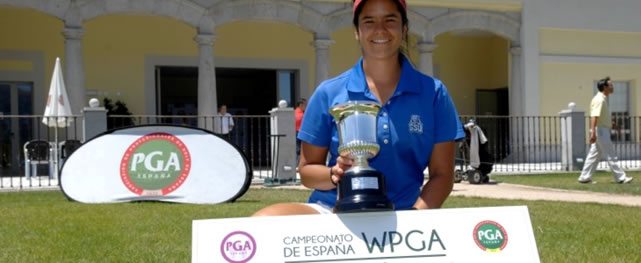 María Palacios ganadora del primer Campeonato de la WPGA 2015 en La Faisanera (foto: Luis Corraldo)