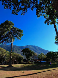 A la sombra del Ávila