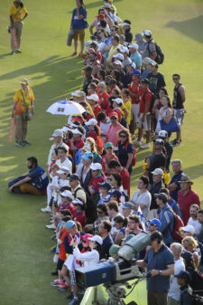 Fans disfrutando el juego (cortesía Stan Badz/PGA TOUR/IGF)
