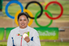 Inbee Park de Corea del Sur con su medalla de oro (cortesía Tristan Jones/IGF)