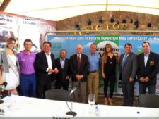 Posando en XI Abierto Sambil