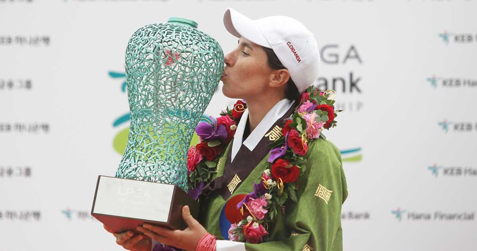 Carlota Ciganda: "Esta victoria es para Rogelio, que me estará viendo" (cortesía sportyou.es)