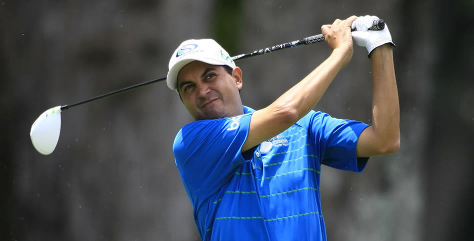 Otto Solís sigue a la vanguardia en XIII Abierto Sambil de golf