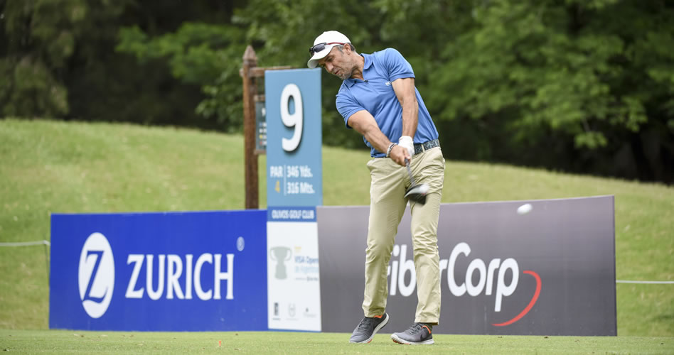 Gabriel Batistuta y su drive en el 9 del Olivos Golf Club / Foto: Gentileza Enrique Berardi/PGA TOUR
