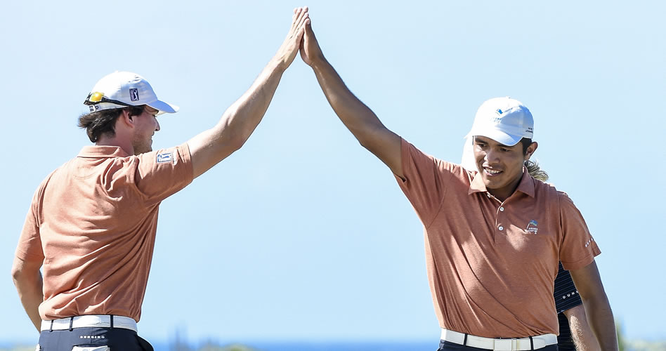 ARUBA - DIC. 15, 2016: Los argentinos Leandro Marelli y Augusto Núñez del equipo de PGA TOUR Latinoamérica celebran su victoria de 1-arriba sobre Adam Cornelson y Ryan Williams del Mackenzie Tour PGA TOUR Canada en la primera jornada de four-ball de la Aruba Cup en Tierra del Sol Resort & Golf. (Enrique Berardi/PGA TOUR)