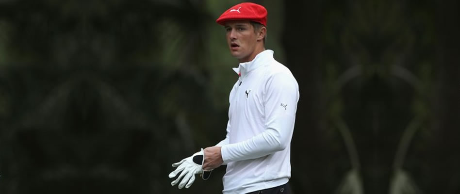 La USGA obliga a DeChambeau a cambiar la forma de pattear al no cumplir su palo con “las medidas” (cortesía: PGATour)