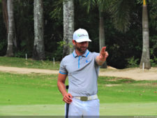 Daniele Cabriles arriba por uno sobre Denis Meneghini, en la primera ronda del Abierto Lagunita Country Club