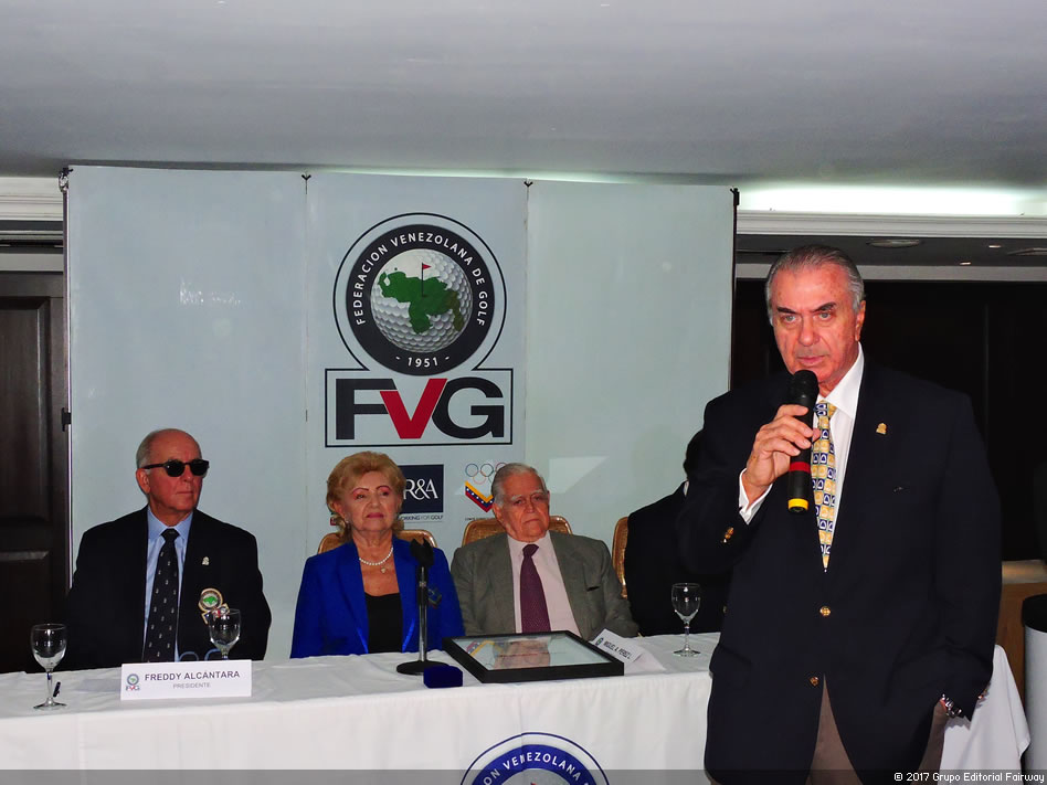 Galería Acto de Reconocimientos al Mérito año 2016