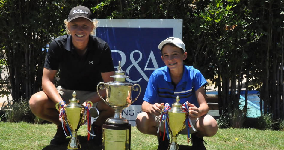 Paul Chaplet y Charles Van Slyck con sus trofeos de campeones en pareja (LORENA SOLÍS)