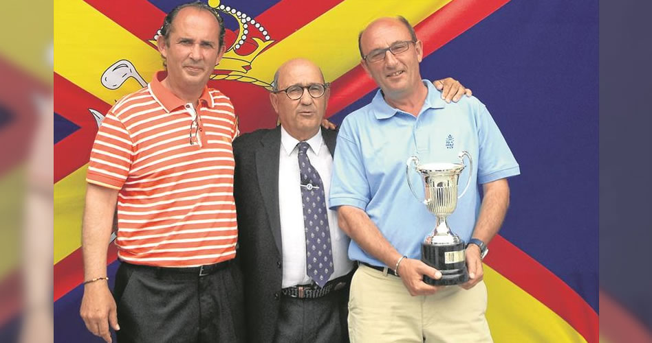 Antonio Llerena, junto a su hermano Carlos (i), cuando se proclamó campeón de España en el 2013. - MEDITERRÁNEO