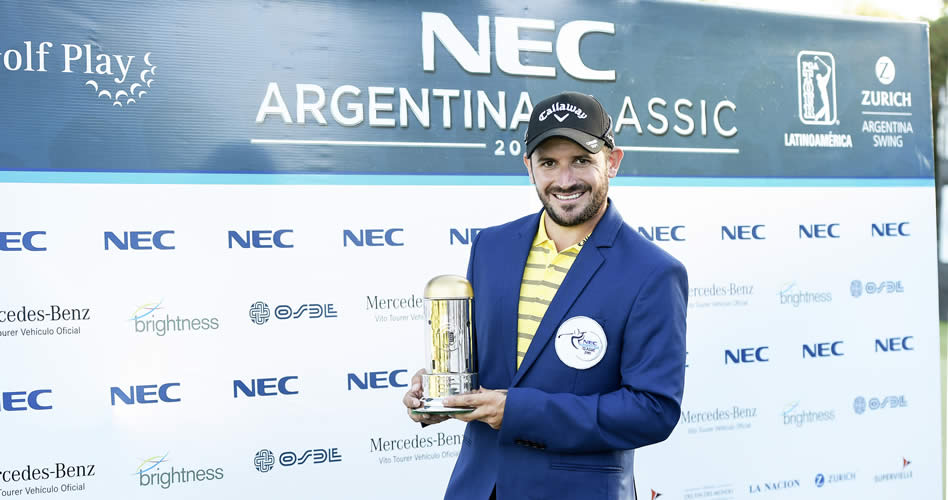 LUJÁN, ARGENTINA - NOV 12: El argentino Julián Etulain se coronó campeón del NEC Argentina Classic, decimosexto evento de la temporada 2017 de PGA TOUR Latinoamérica que se disputó en el Club de Campos Las Praderas de Luján. (Enrique Berardi/PGA TOUR)