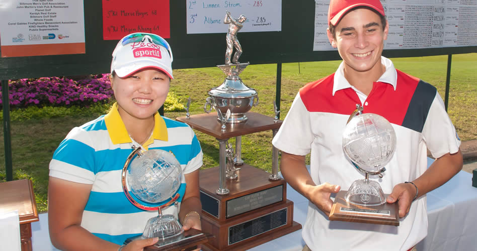 Juwon Jeong (KOR) y Joaquín Niemann (CHI) ganadores del The Junior Orange Bowl International Golf Championship el año 2014 (cortesía MagicalPhotos.com / Mitchell Zachs)